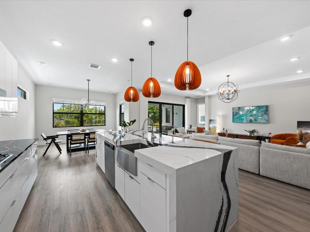 CRESSWIND PALM BEACH - Residential
