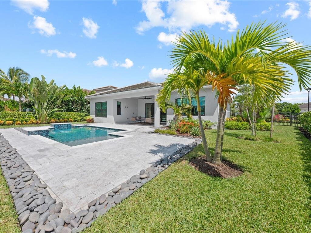 CRESSWIND PALM BEACH - Residential
