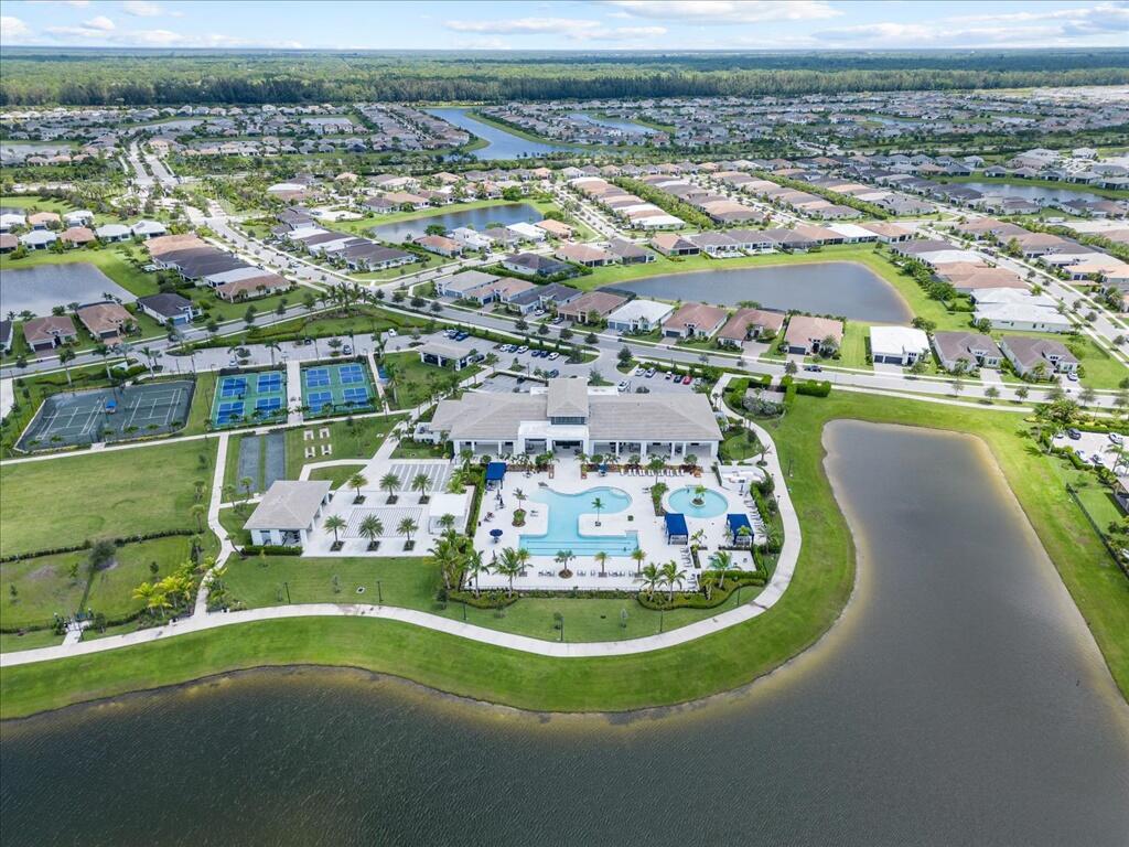 CRESSWIND PALM BEACH - Residential