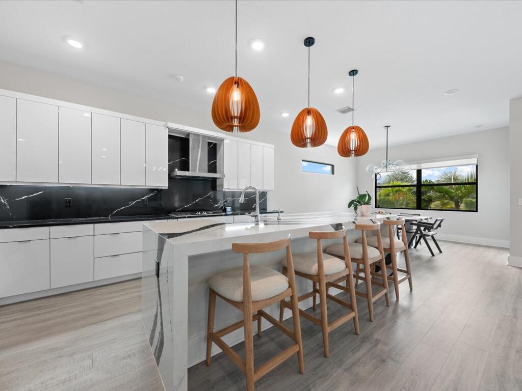 CRESSWIND PALM BEACH - Residential