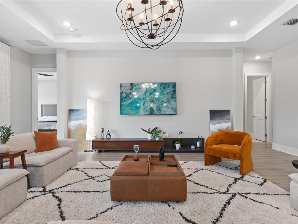 CRESSWIND PALM BEACH - Residential