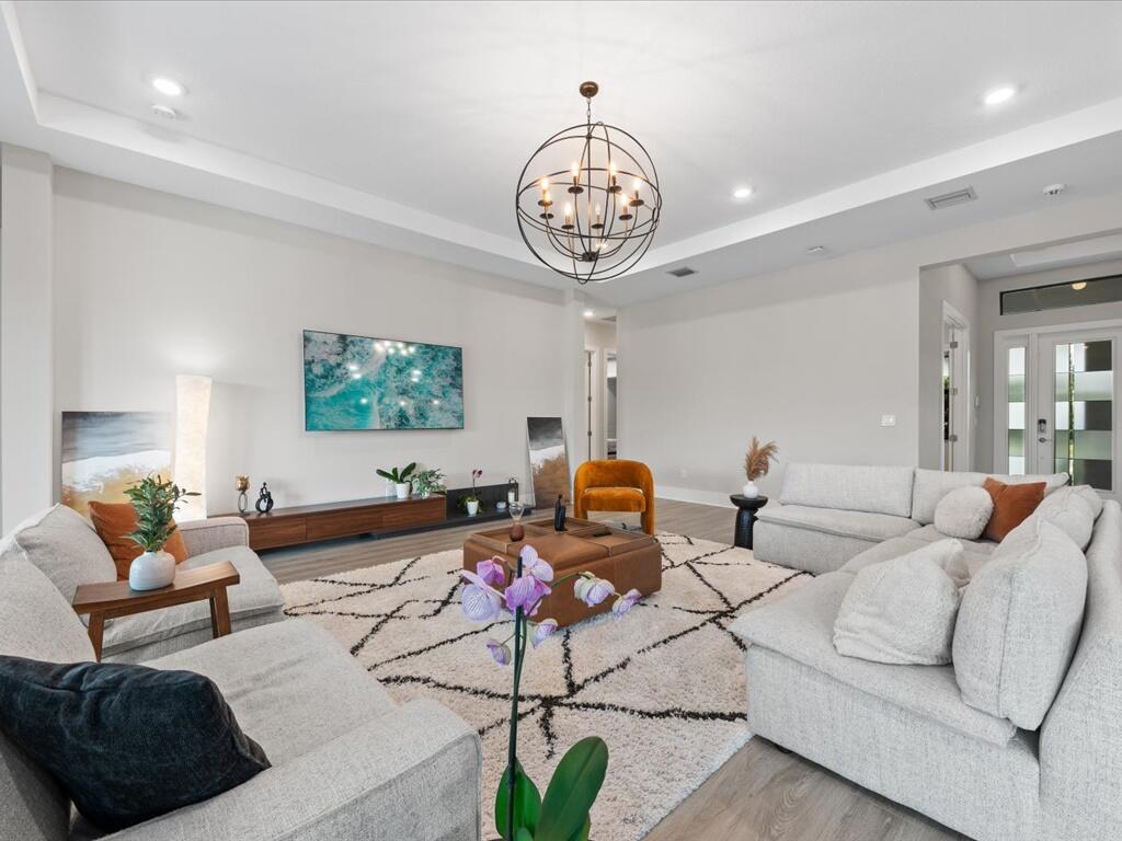 CRESSWIND PALM BEACH - Residential