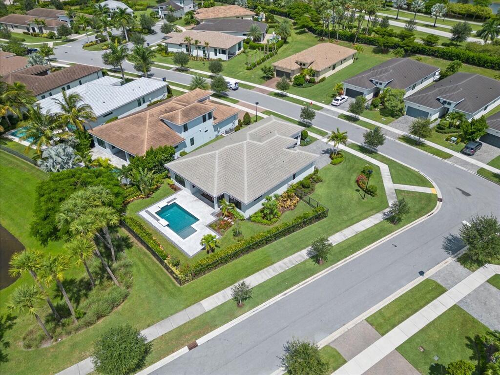 CRESSWIND PALM BEACH - Residential