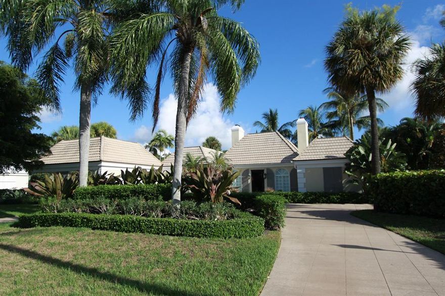 LOCATED ON THE 7TH GREEN AND FAIRWAY OF THE LOST TREE VILLAGE GOLF COURSE. OCEAN ACCESS.
