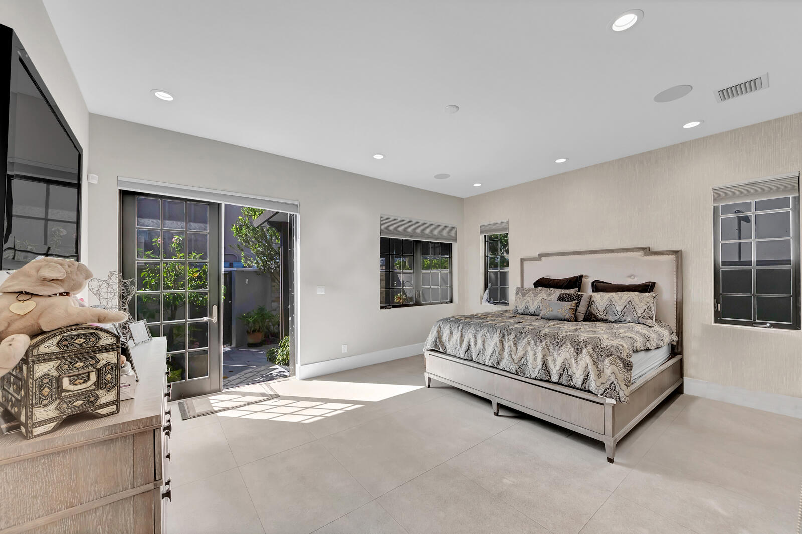 COLEE HAMMOCK - Residential