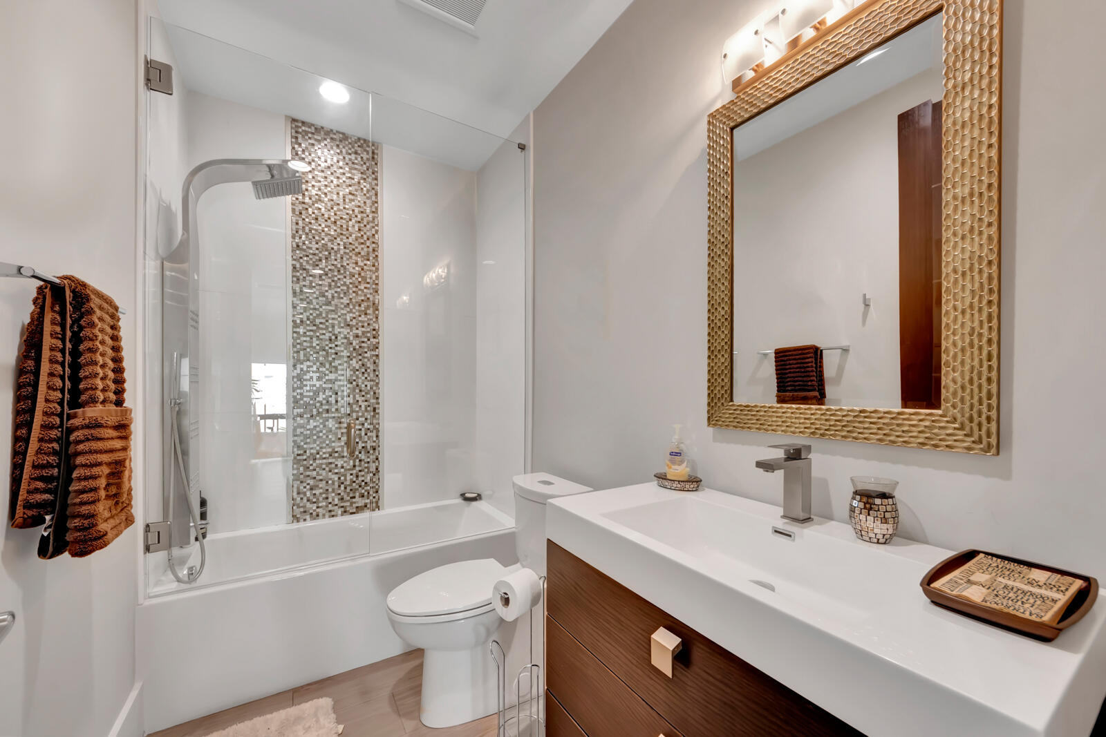 COLEE HAMMOCK - Residential