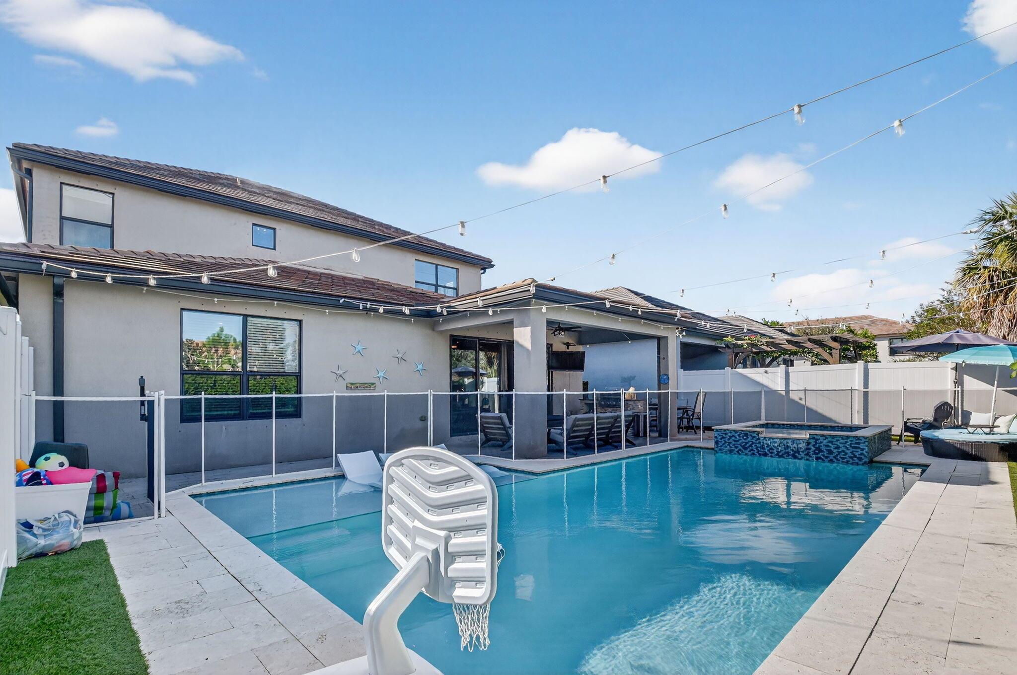 SILVERWOOD ESTATES - Residential