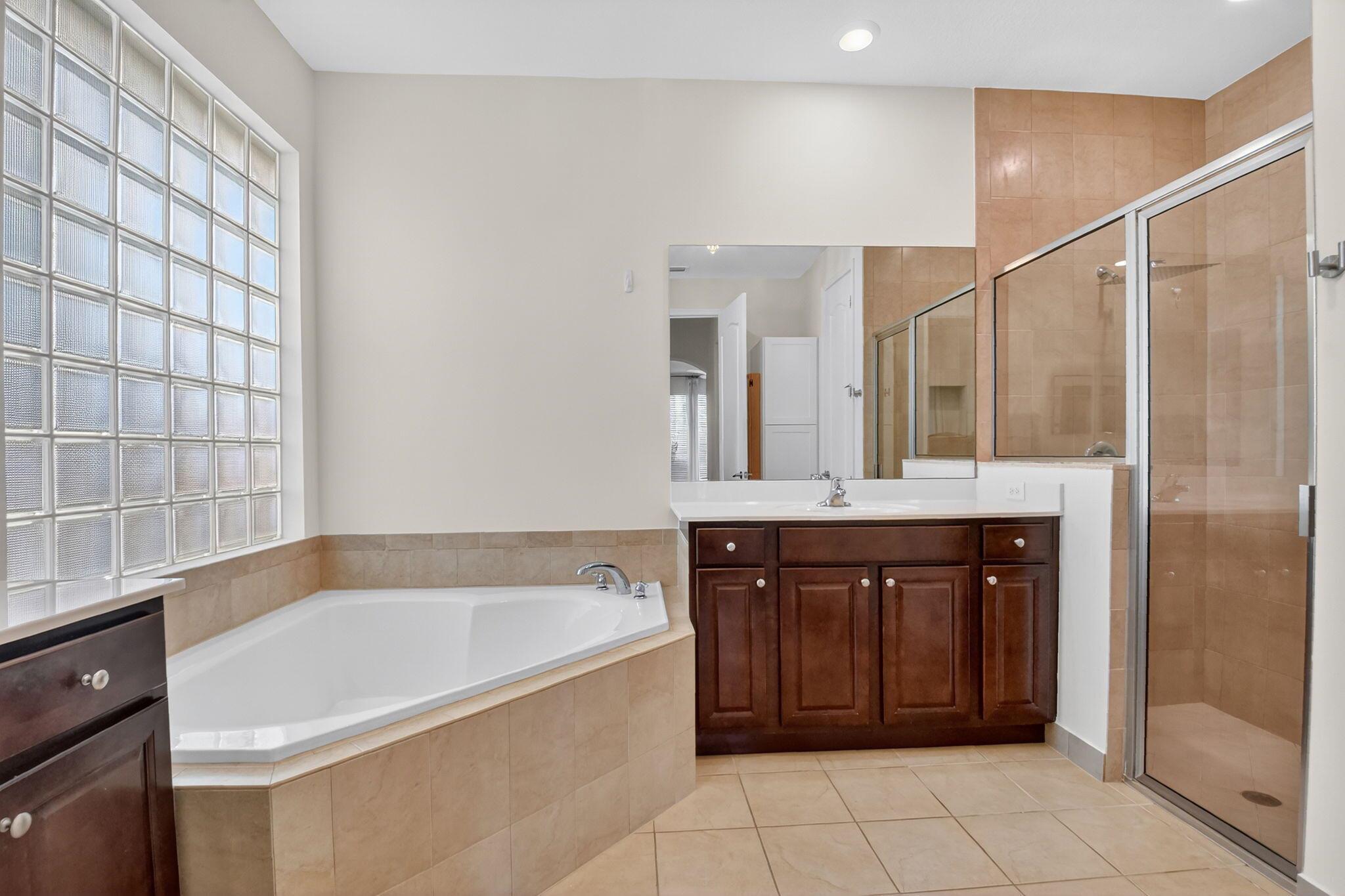 SILVERWOOD ESTATES - Residential