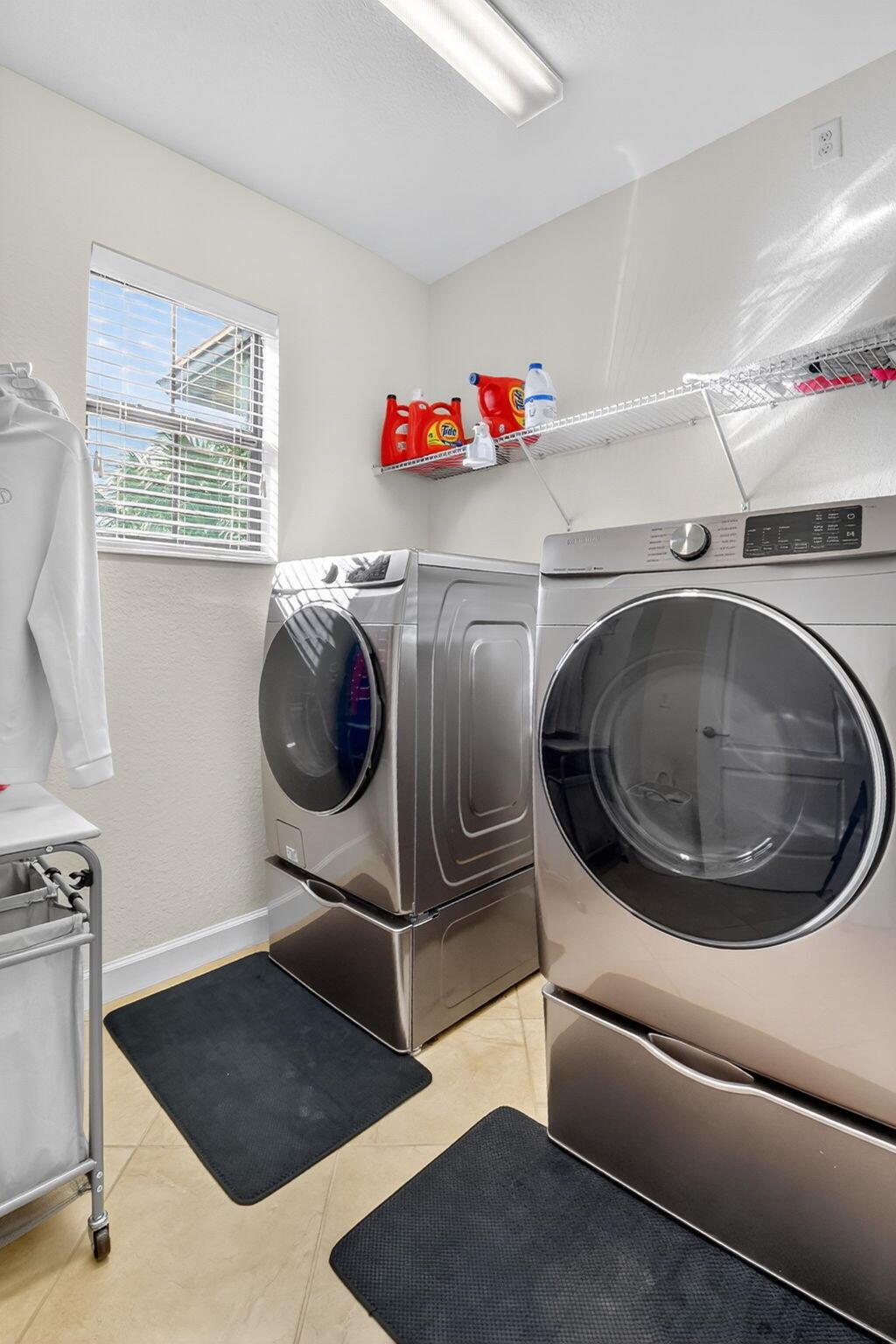 SILVERWOOD ESTATES - Residential