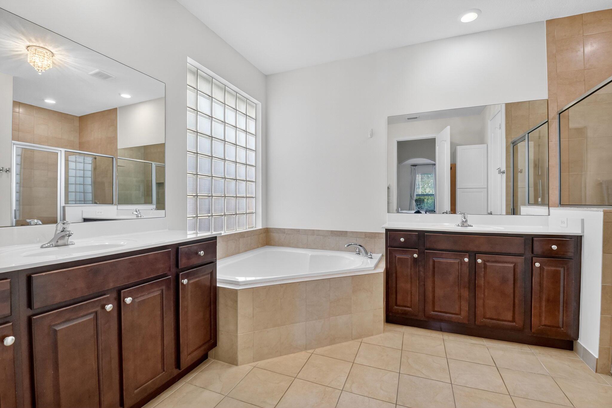 SILVERWOOD ESTATES - Residential