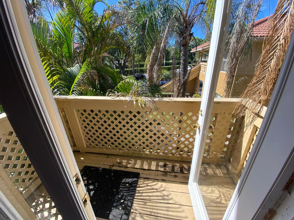 PALM LAKE CONDO - Residential Lease