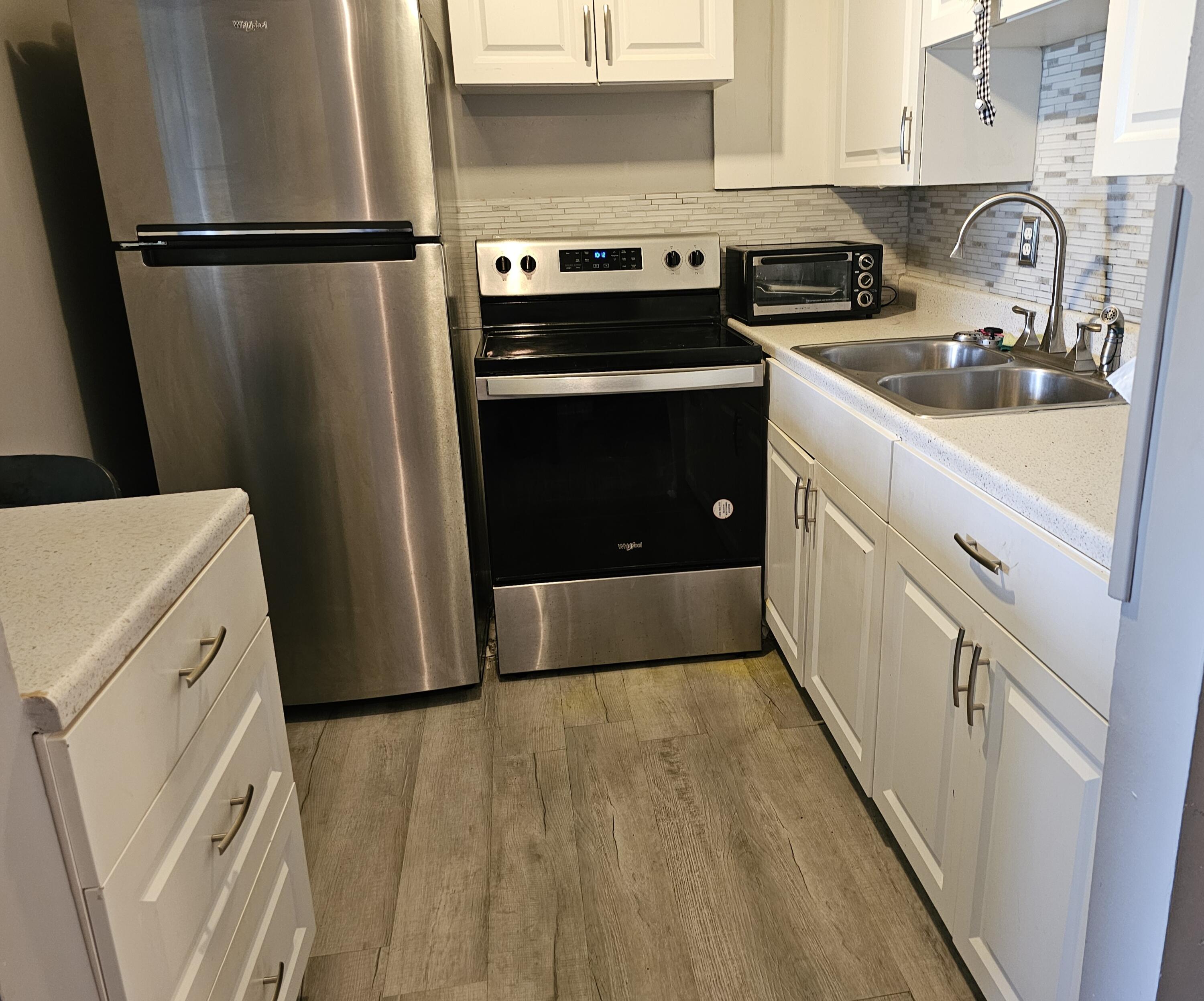 View photos, virtual tours, details... 102 Easthampton E E