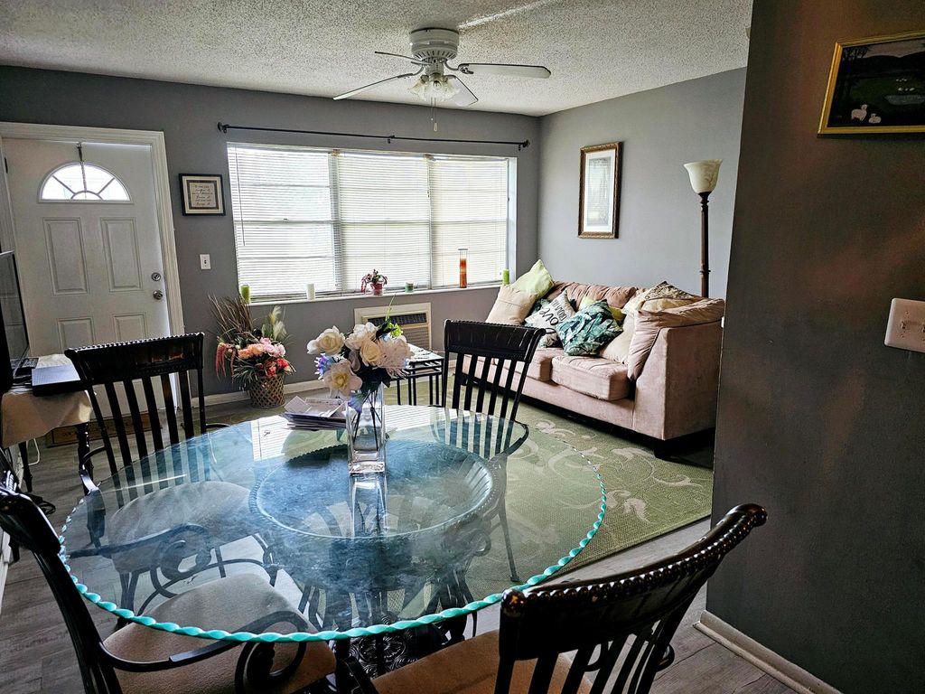 Photo of 102 Easthampton E E, West Palm Beach, FL 33417 (MLS # R11134858)