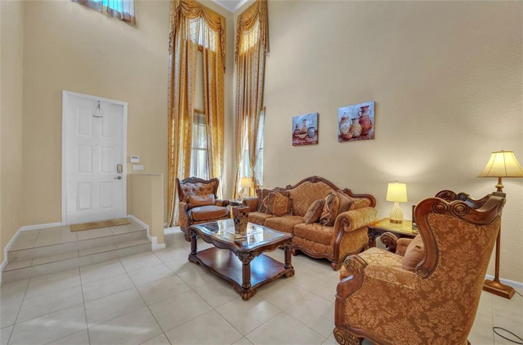 1270 W Magnolia Cir