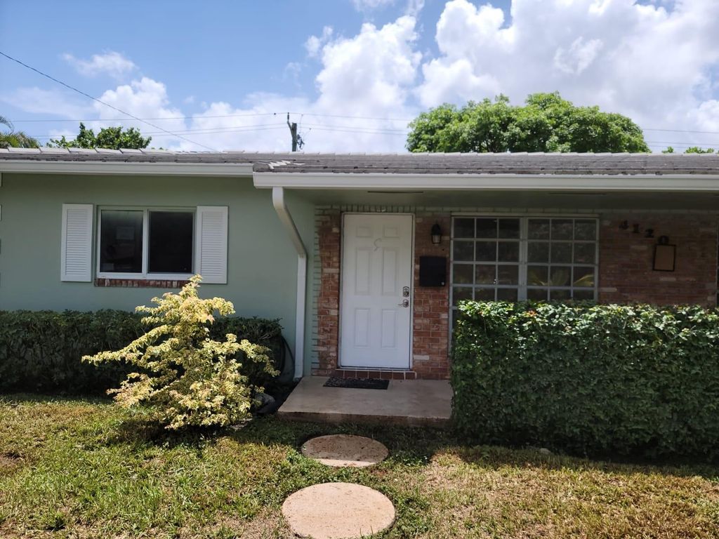 Photo of 4120 Woodside Drive #S, Coral Springs, FL 33065 (MLS # F10508901)