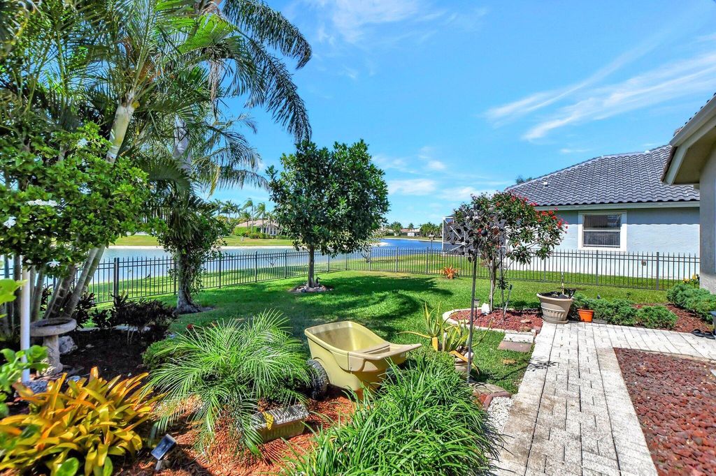 Photo of 12385 Rockledge Circle, Boca Raton, FL 33428 (MLS # R10982414)