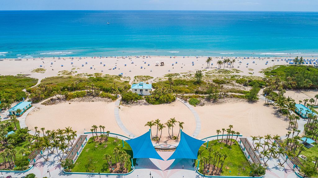 Photo of 176 E 24th Street, Riviera Beach, FL 33404 (MLS # B26003933)