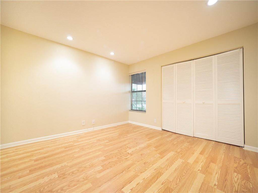 L AMBIANCE - Residential