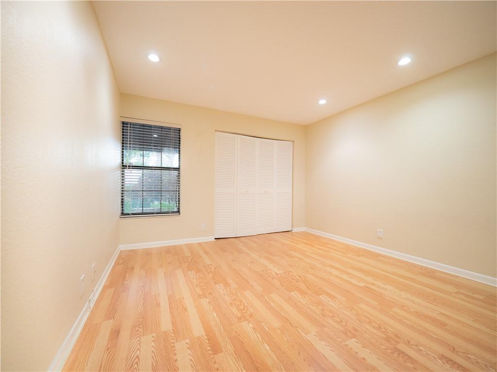 L AMBIANCE - Residential