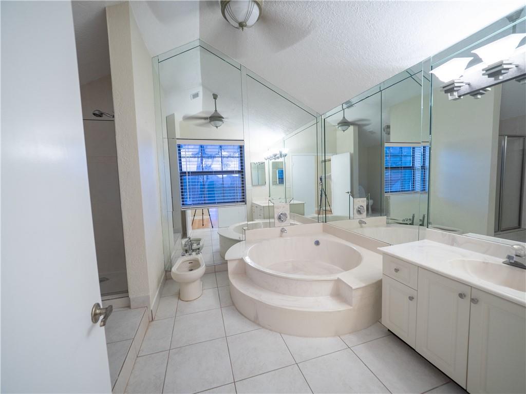 L AMBIANCE - Residential