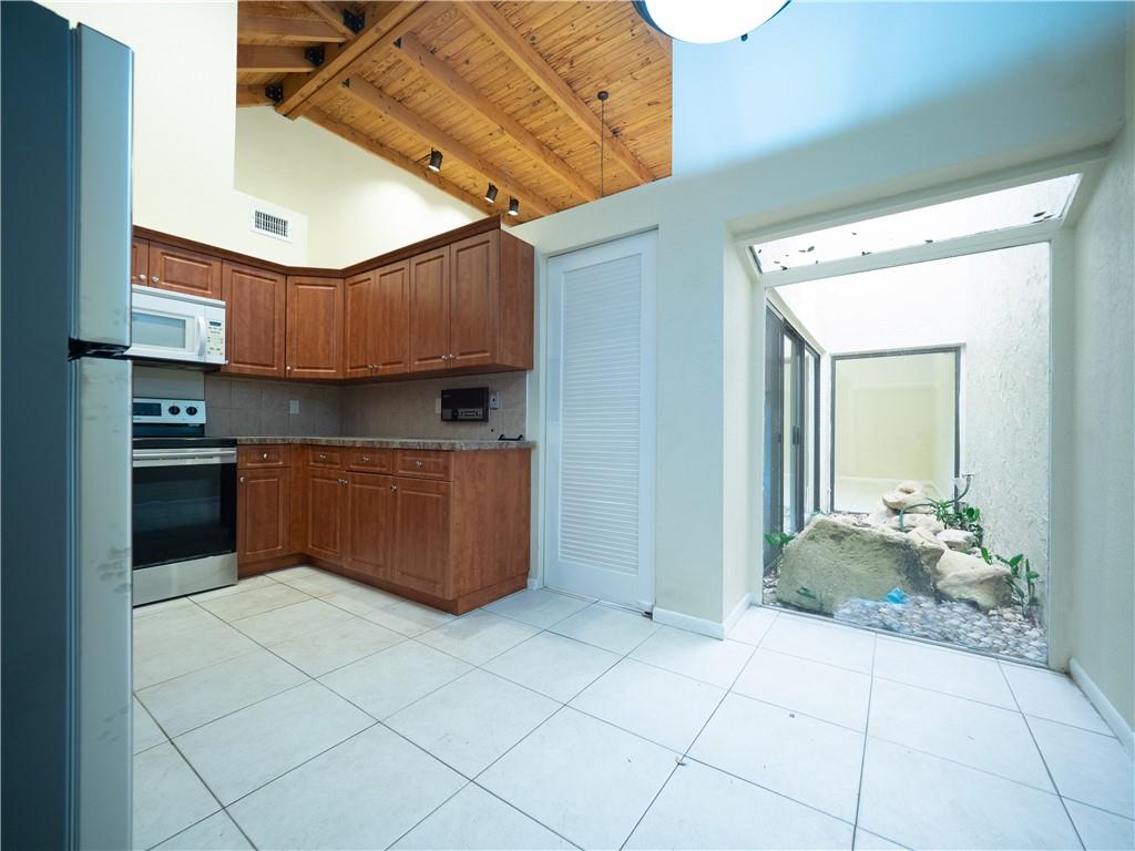 L AMBIANCE - Residential