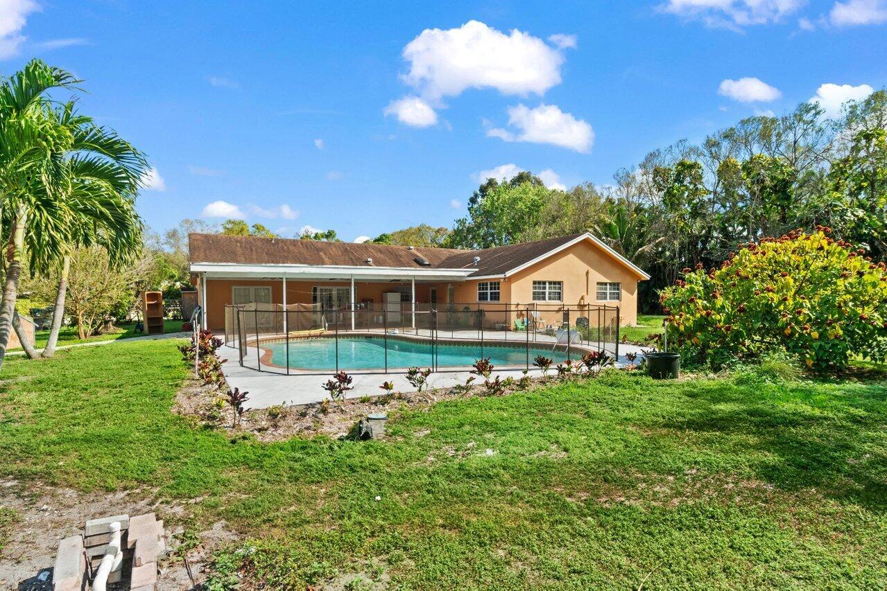 PALM BEACH FARMS CO 3 - Residential Lease