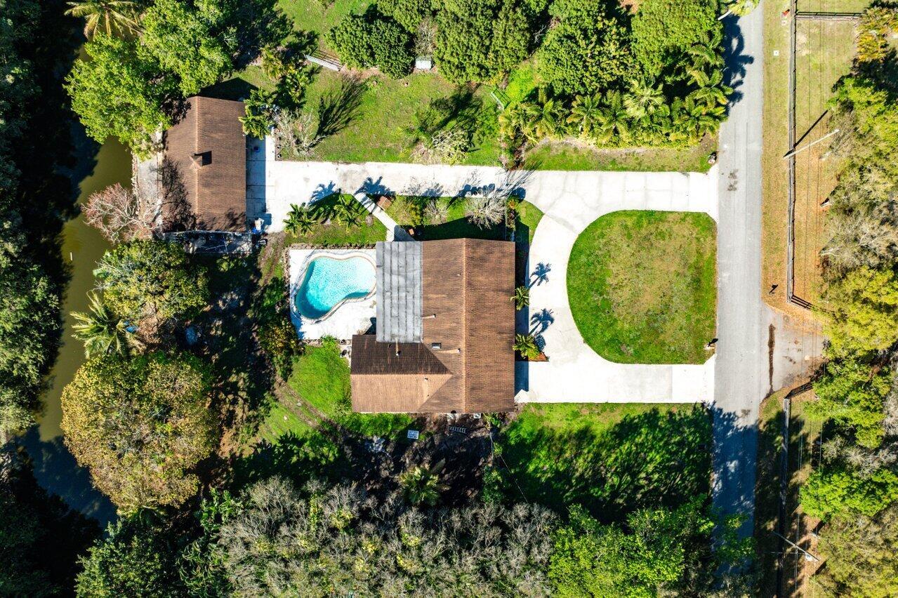 PALM BEACH FARMS CO 3 - Residential Lease