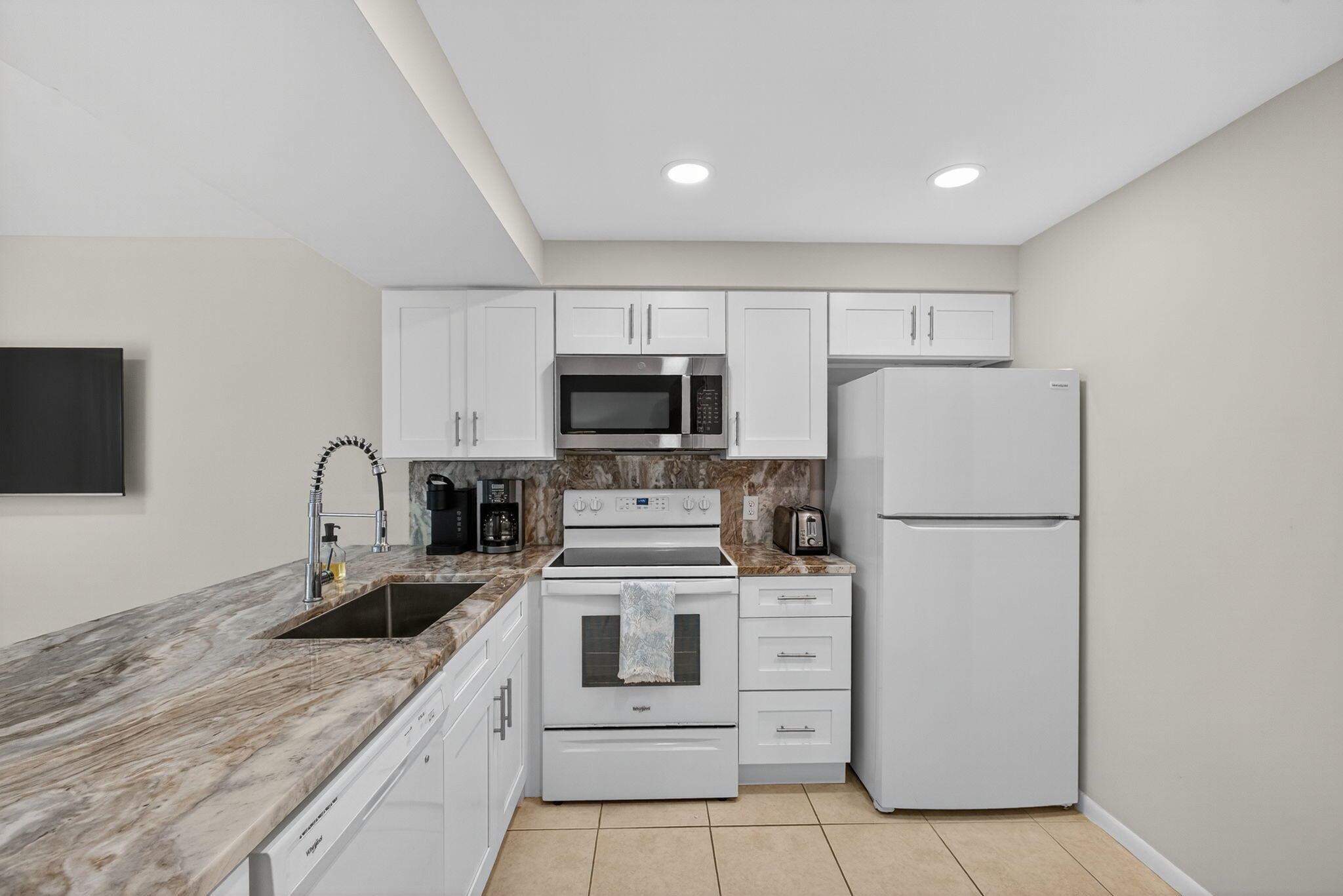 SEA RISE CONDO - Residential