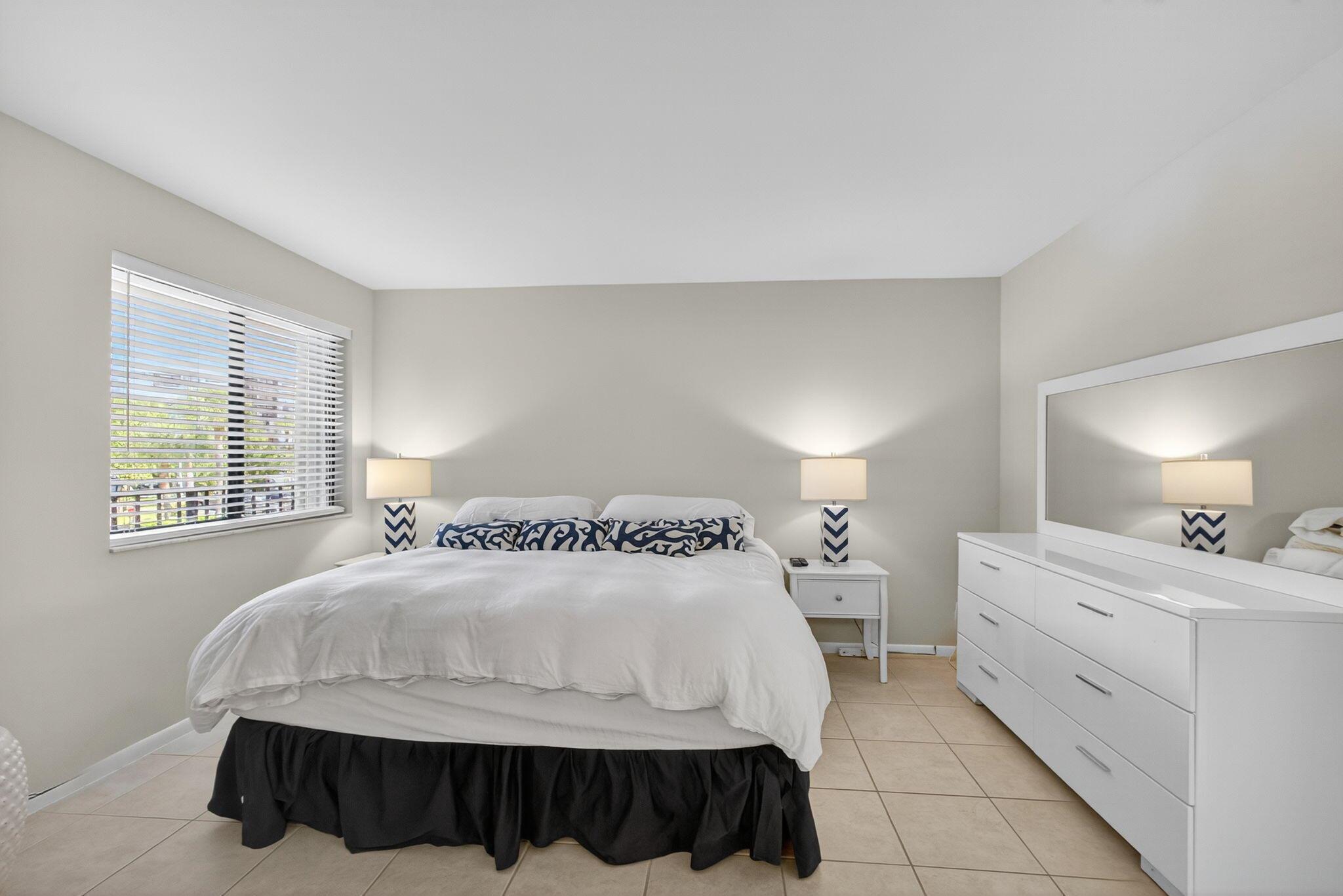 SEA RISE CONDO - Residential