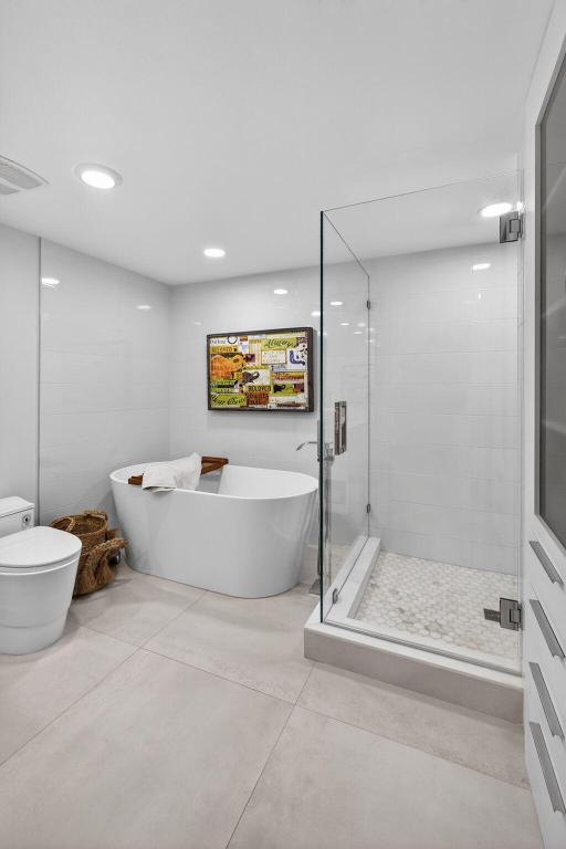 WATER GLADES CONDO - Residential