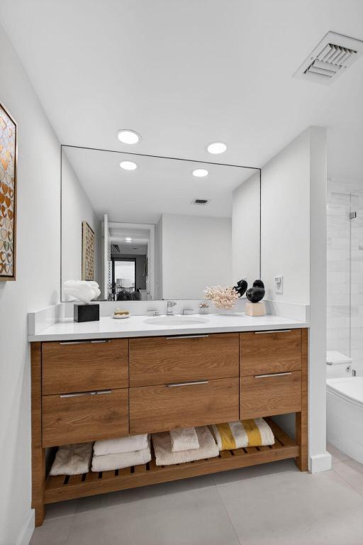 WATER GLADES CONDO - Residential