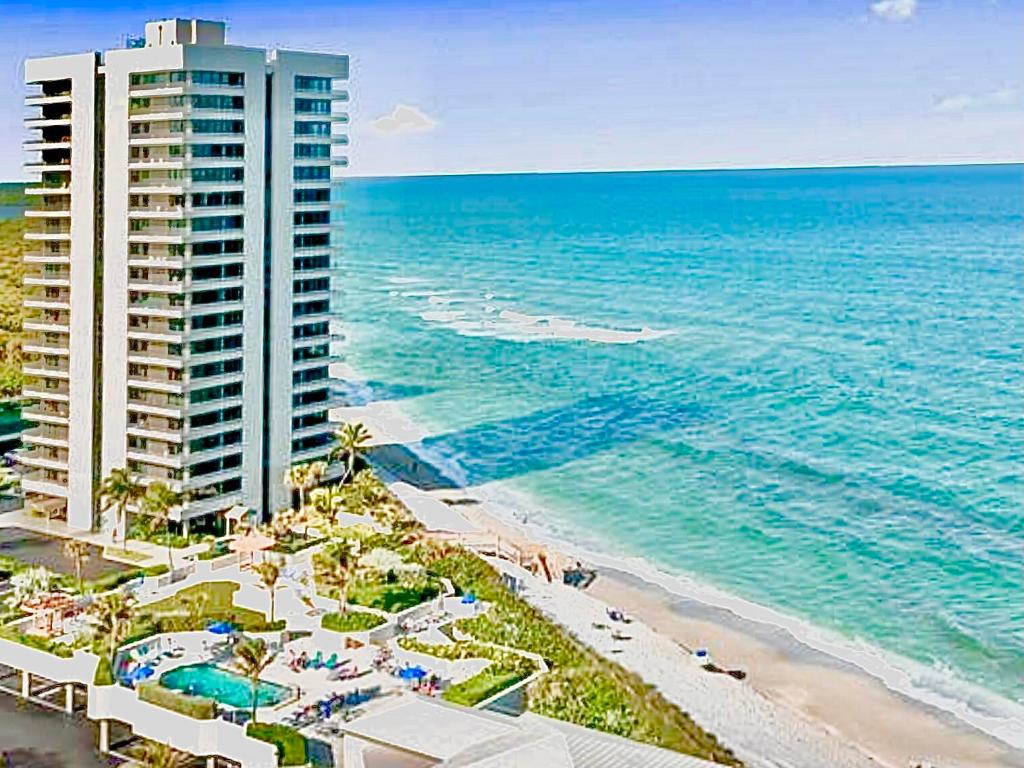 5540 N Ocean Drive 14b