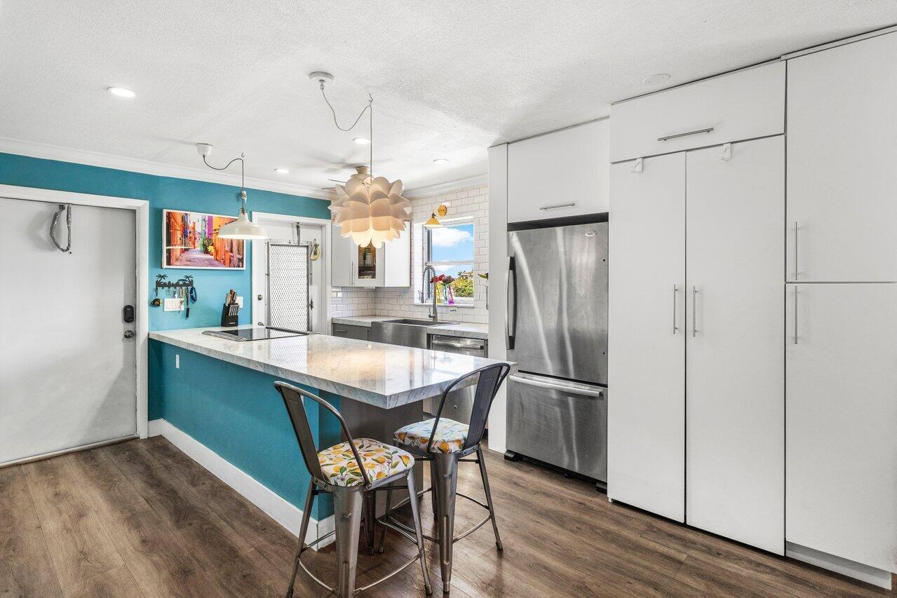 515 S Crescent Drive 302