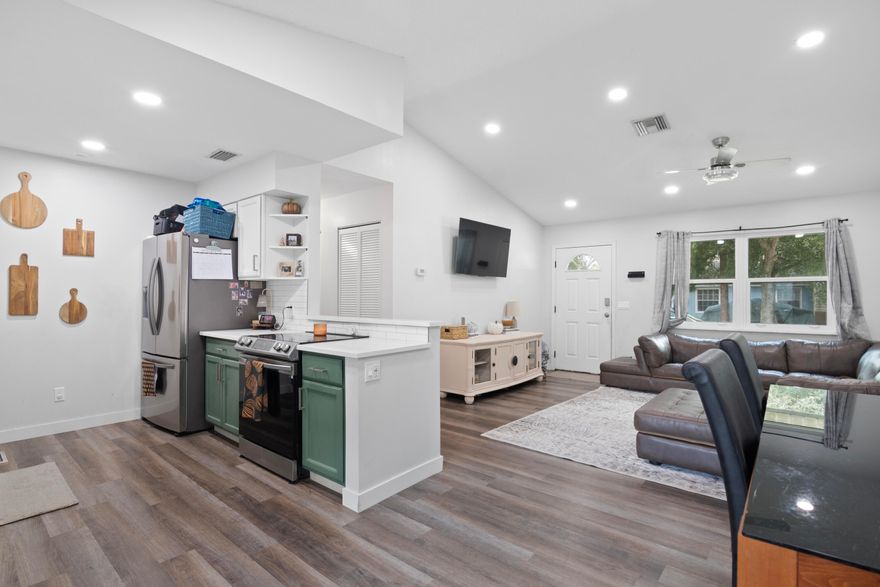 Prime Vero Beach location! This 2 bedroom, 2 bathroom home with a 1-car garage offers an excellent opportunity for first time home buyers or investors. NEW ROOF! Lovely remodeled home in Paradise Park in a non HOA community. This home has tons of charm with bright natural sunlight and an open floor plan