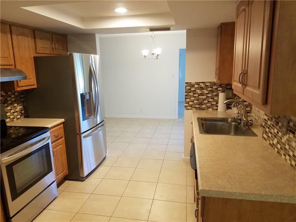 Paradise Gardens Sec 4 76 - Residential