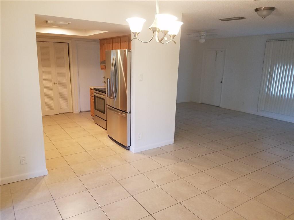 Paradise Gardens Sec 4 76 - Residential