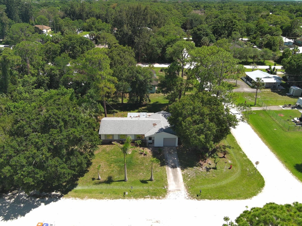 Photo of 6195 7th Street, Vero Beach, FL 32968 (MLS # B26039483)