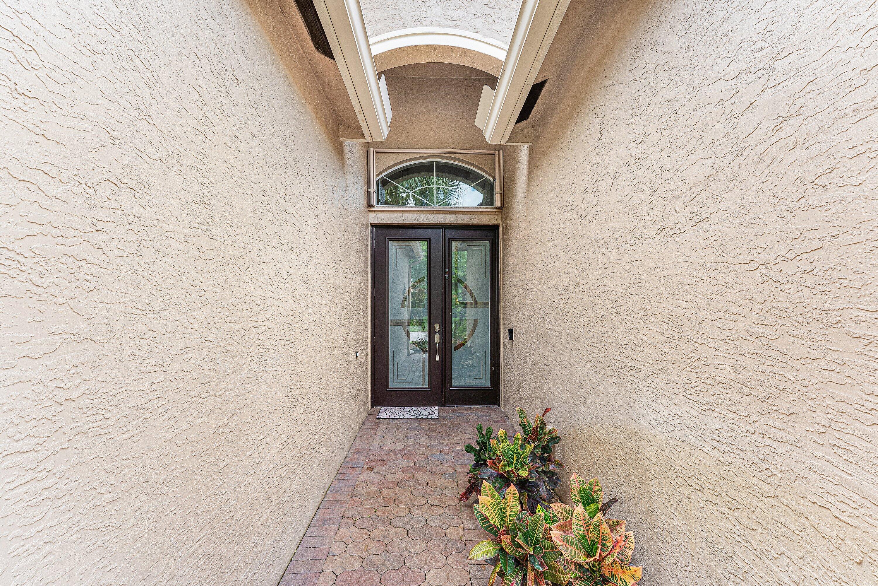 9989 YELLOWFIELD Drive