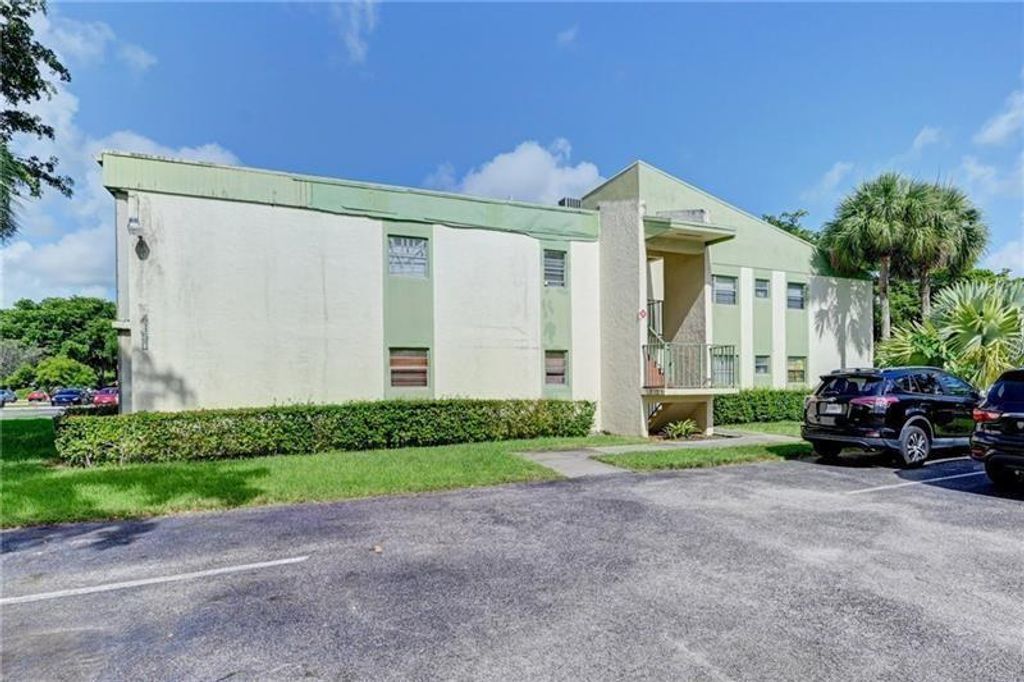 Photo of 4150 NW 90th Avenue #202, Coral Springs, FL 33065 (MLS # B26018918)