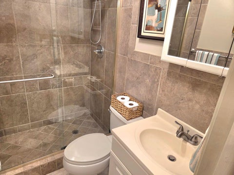 Tiny photo for 2100 NE 38th Street NE #207, Lighthouse Point, FL 33064 (MLS # B26036644)