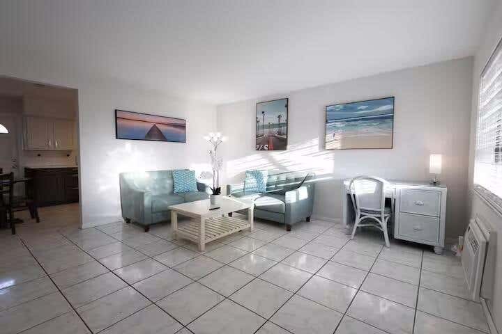 Photo of 714 S Arnold Avenue #B Left Side, Lantana, FL 33462 (MLS # B26029431)