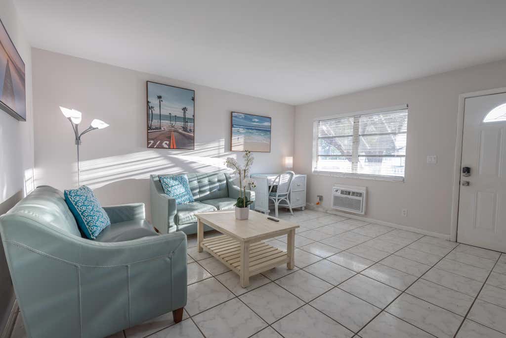 Photo of 714 S Arnold Avenue #B Left Side, Lantana, FL 33462 (MLS # B26029431)