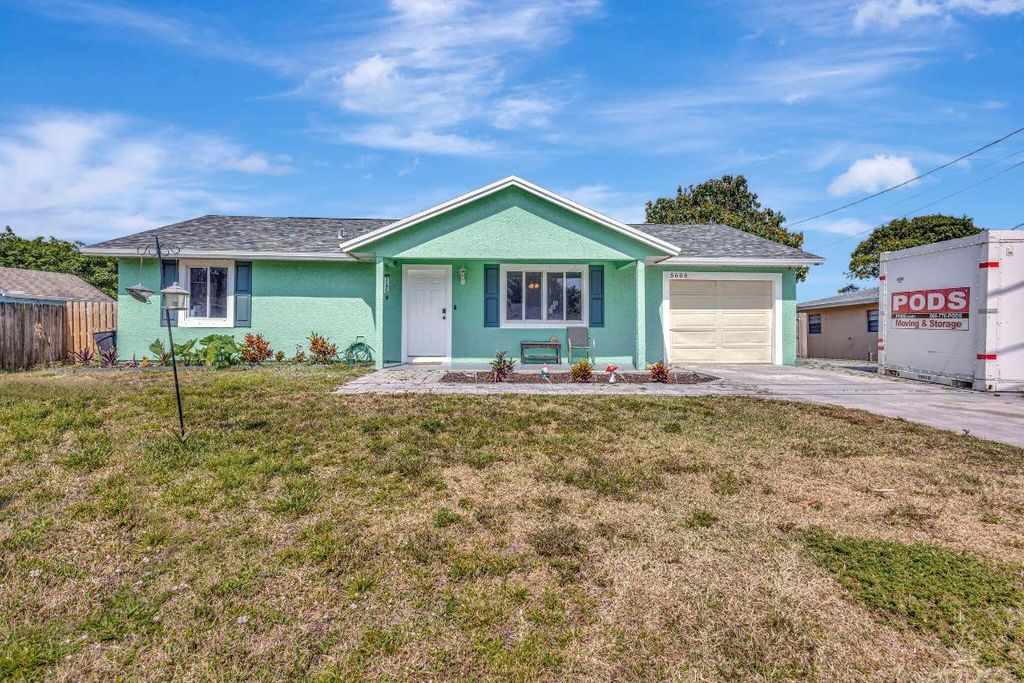 Photo of 5605 Sunset Boulevard, Fort Pierce, FL 34982 (MLS # R11081980)