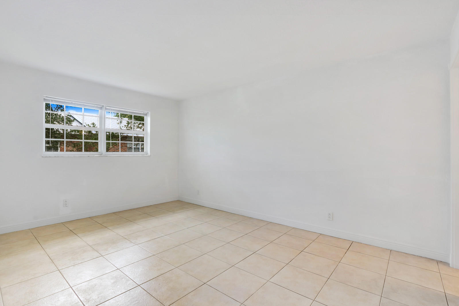 ALMONT VILLAS CONDO - Residential Lease