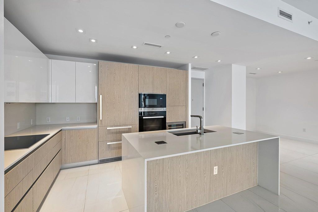 Photo of 3100 Ocean Drive N #H1502, Singer Island, FL 33404 (MLS # R11066898)