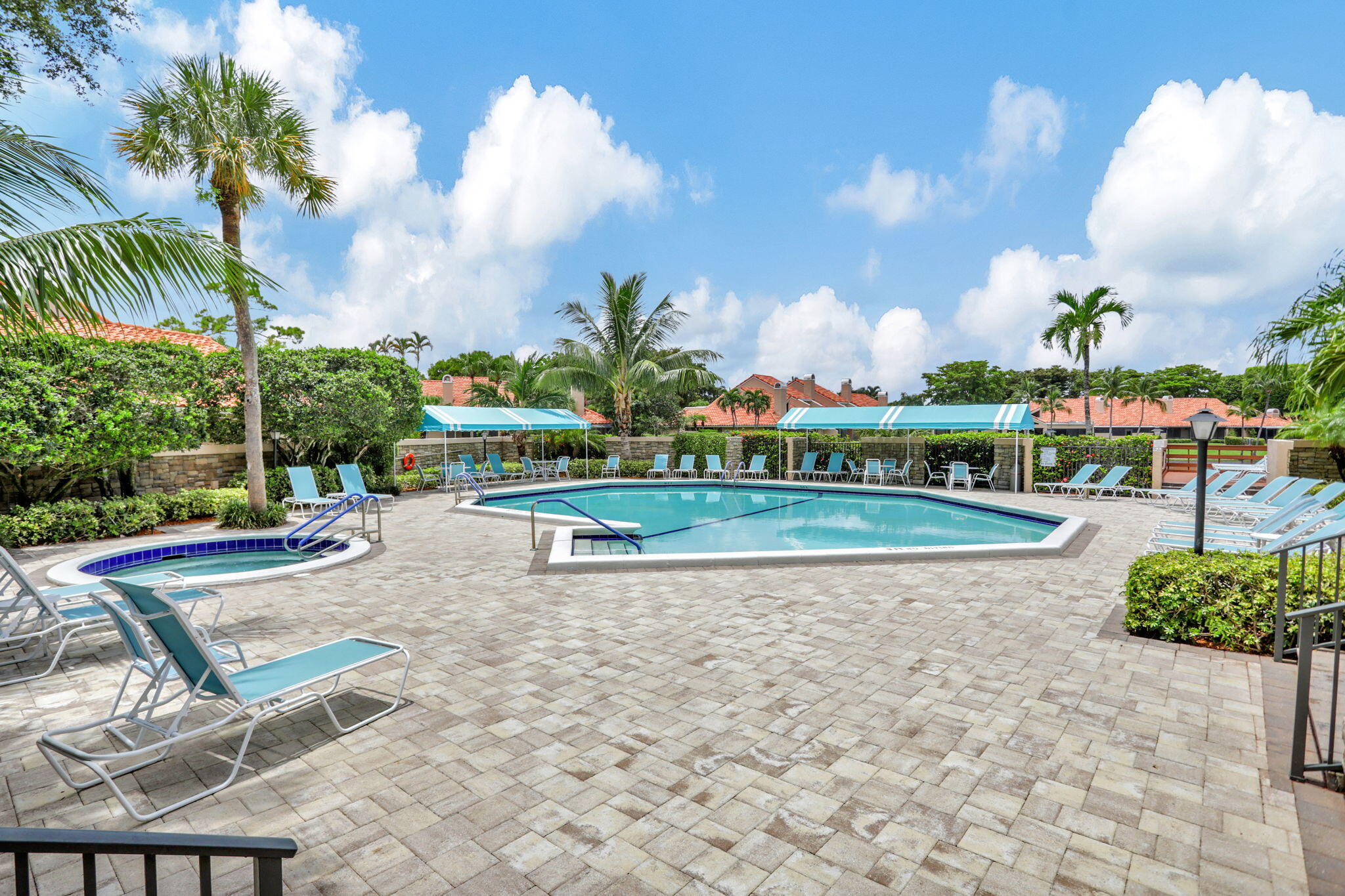 MERIDIANA AT BOCA POINTE II - Residential