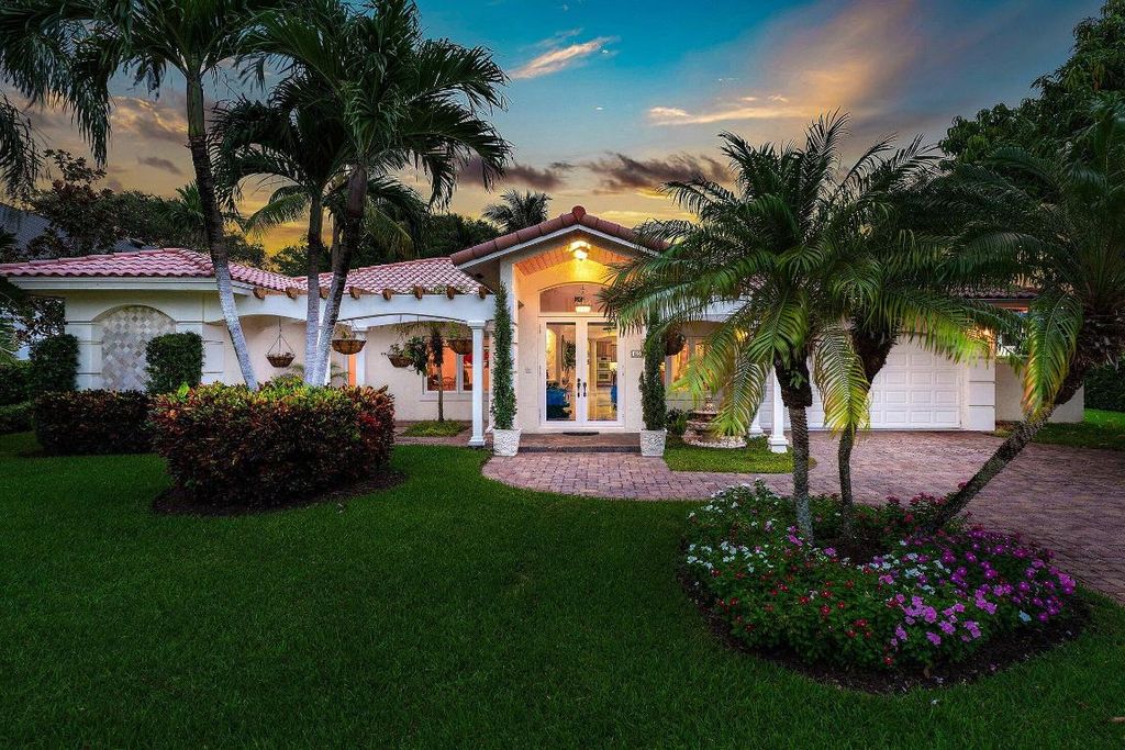 Photo of 125 NE 10th Street, Delray Beach, FL 33444 (MLS # R11117269)