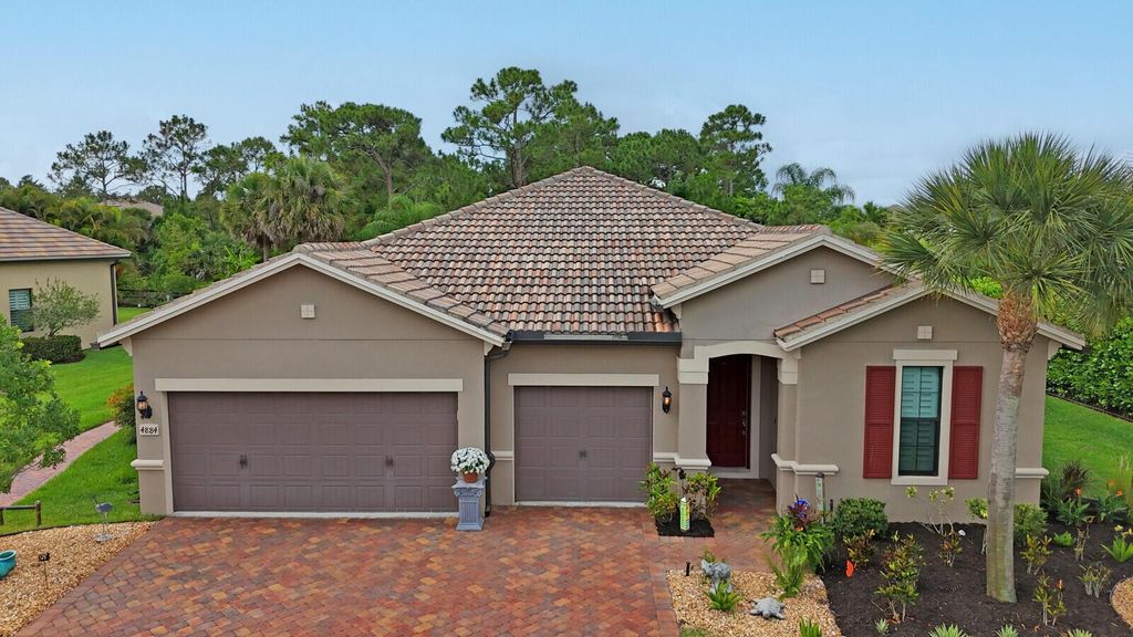 Photo of 4884 SW Gossamer Circle, Palm City, FL 34990 (MLS # R11097108)