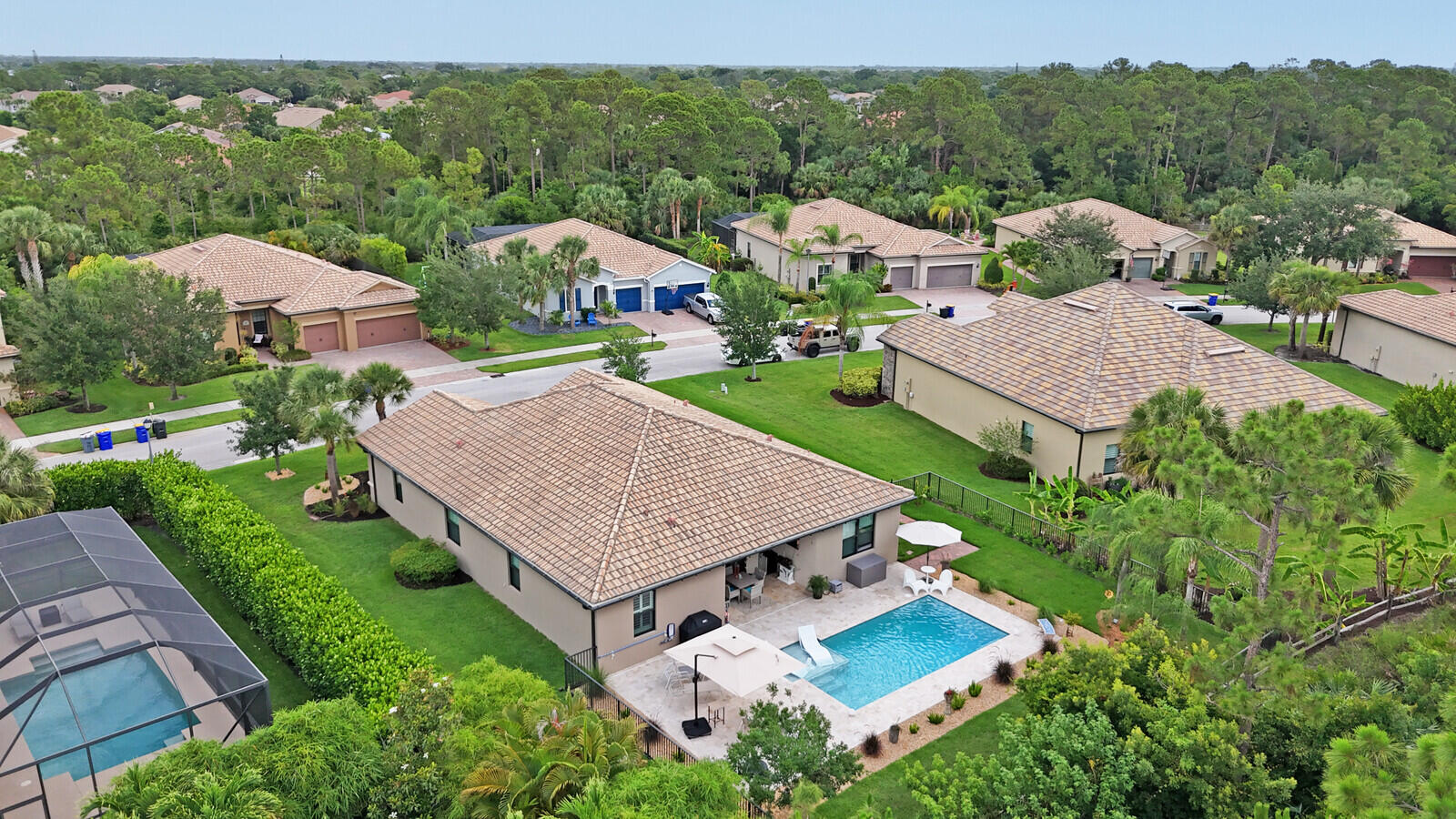 4884 SW Gossamer Circle