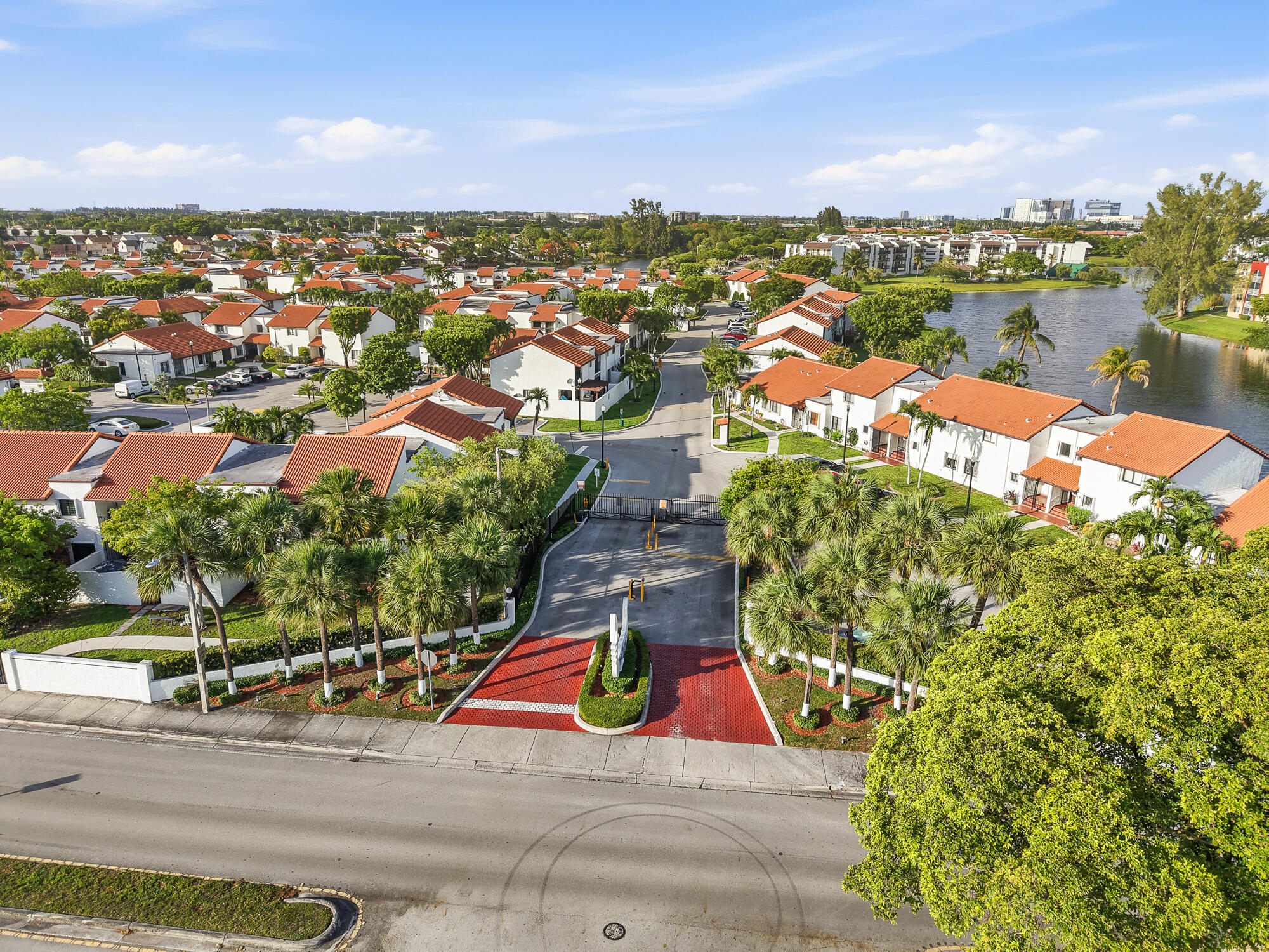VILLA VENEZIA CONDO PH VI - Residential